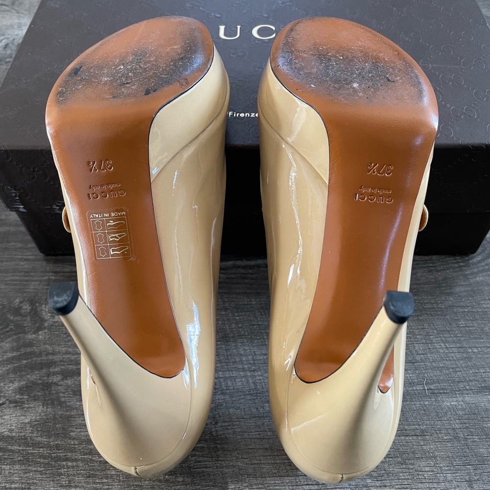 Gucci Tan Heels Sleek Design - Picture 14 of 16